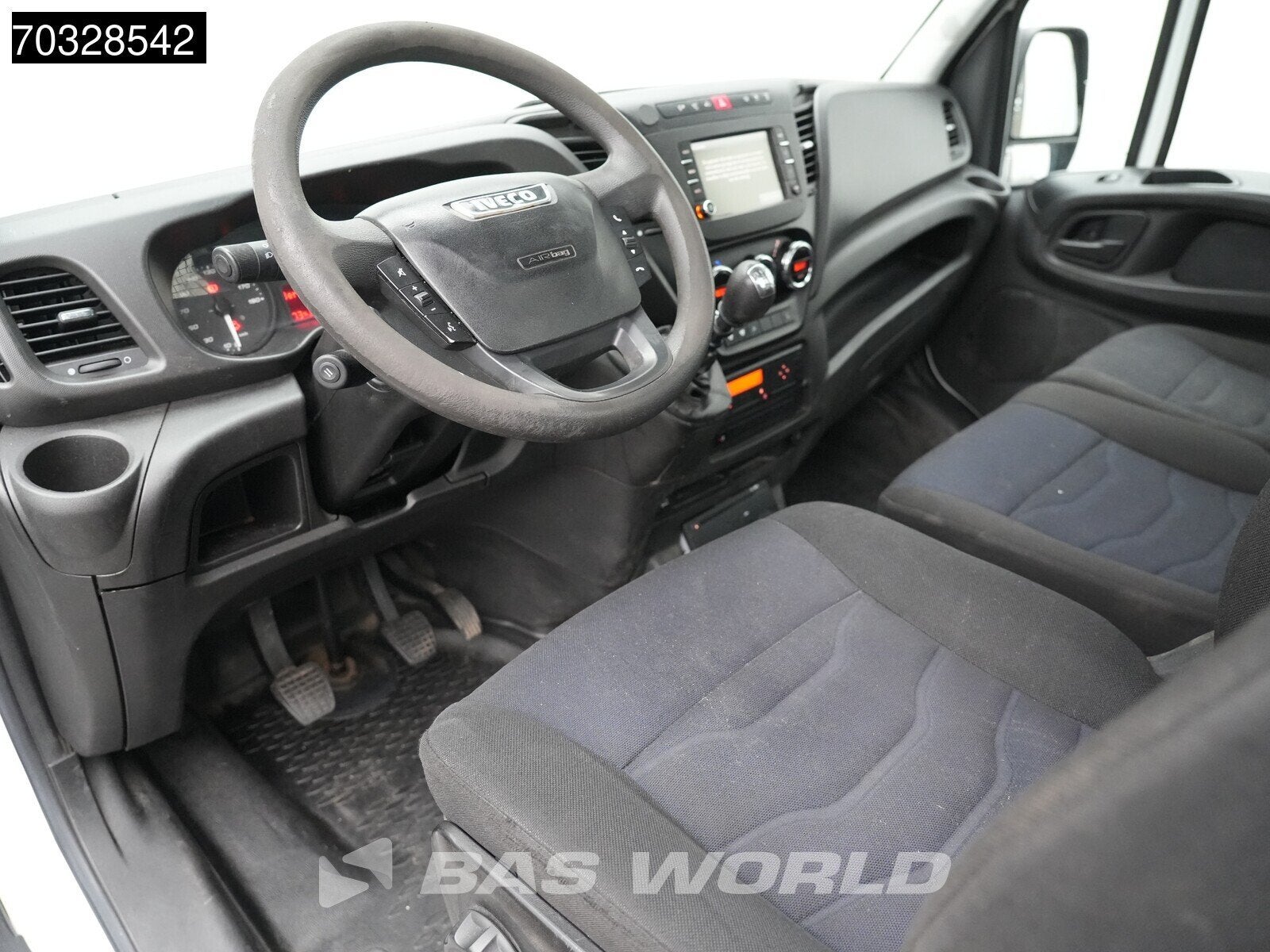 Iveco Daily 40C15 3.0L Dubbellucht Open Laadbak 3,5t Trekhaa, Multifunctioneel stuurwiel, Stof, Gebruikt, 4 cilinders