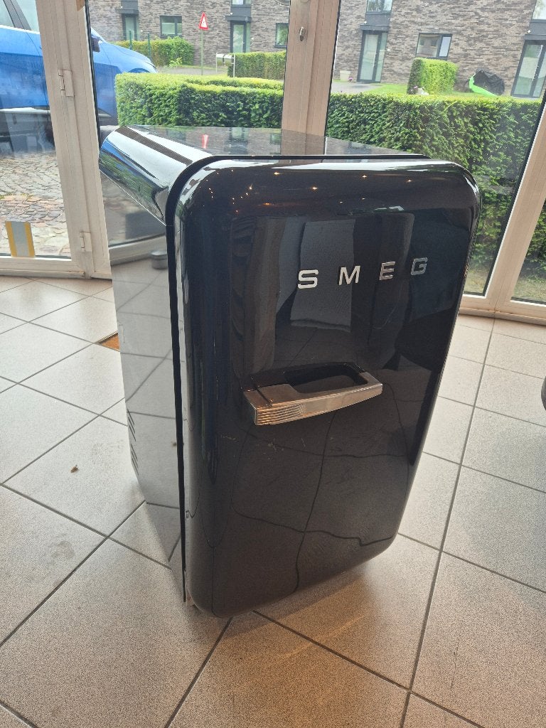 SMEG FAB5 Retro Minikoelkast - Zwart - Zo goed als nieuw!, Ophalen, Zonder vriesvak, Minder dan 85 cm, 45 tot 60 cm