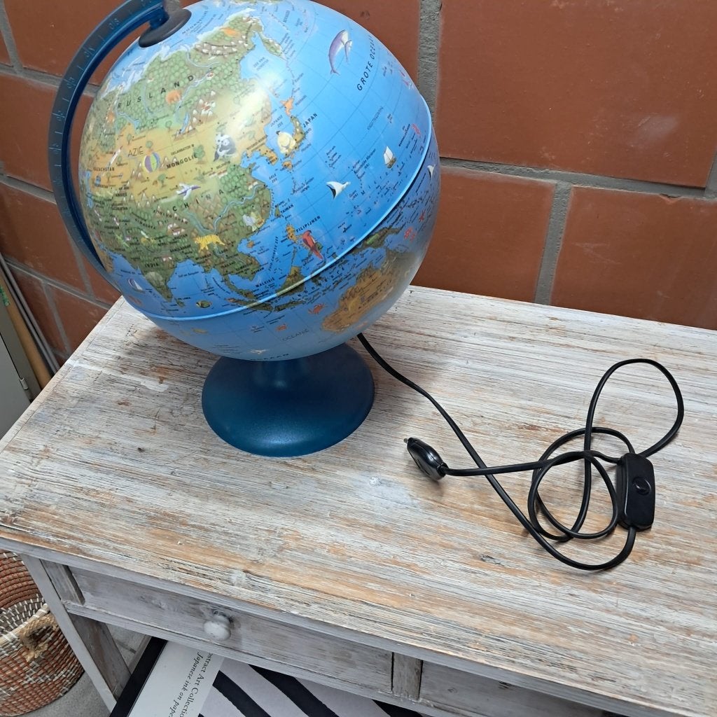 Wereldbol met licht, Ophalen
