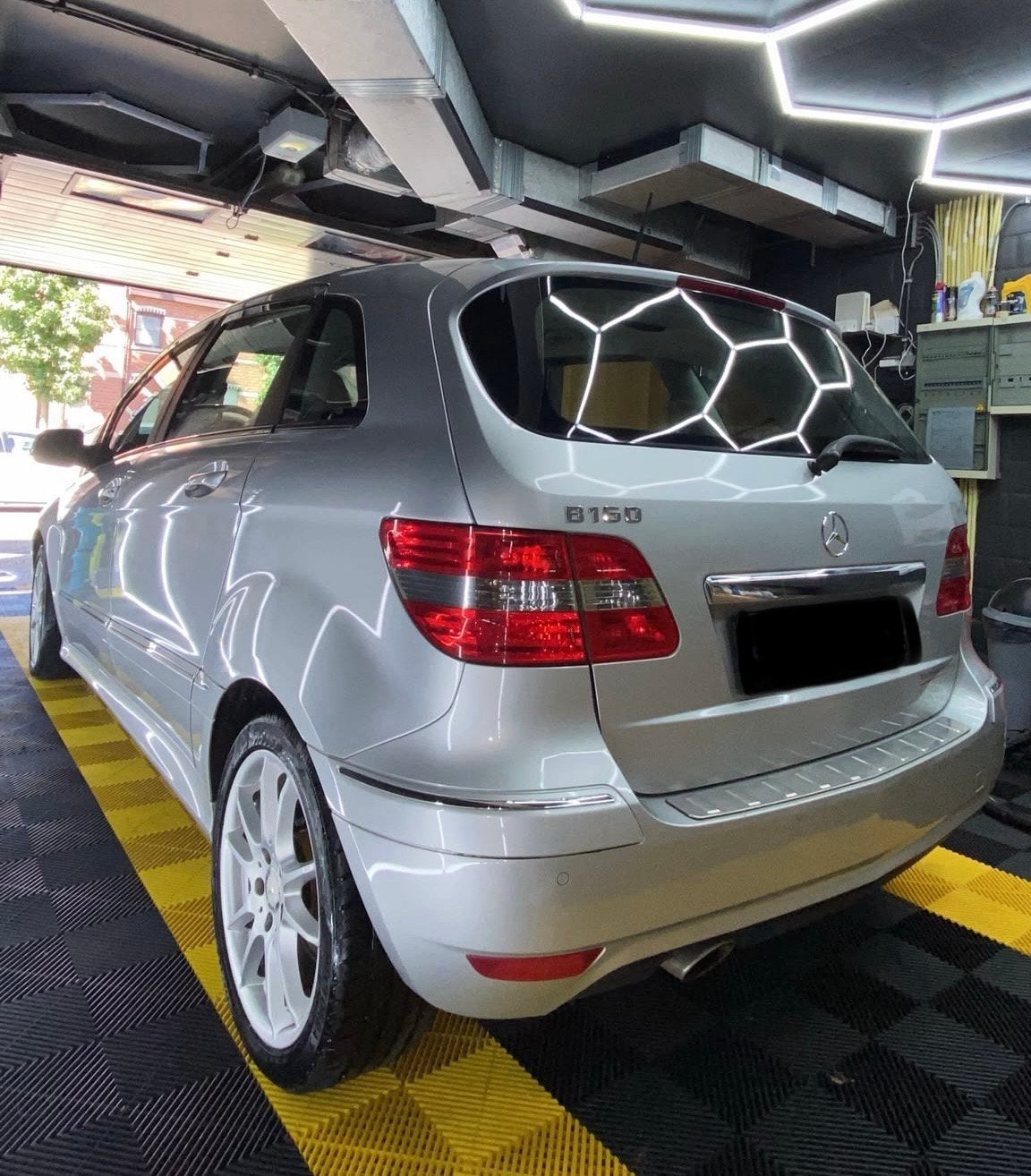 Mercedes B160 | Essence | Automatique État impeccable !, Autos, Cuir, Achat, Entreprise, Entretenue par le concessionnaire