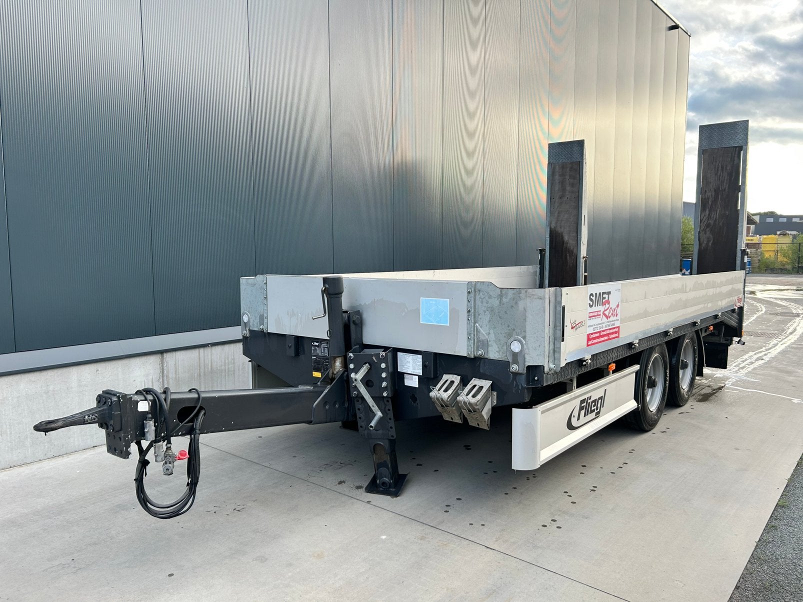 Fliegl dieplader / tandem aanhangwagen, Ophalen