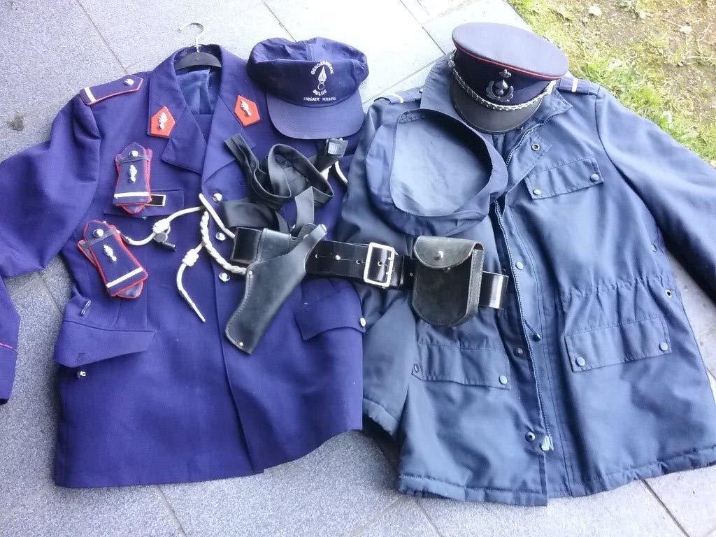 Gendarmerie uniforme complet, Envoi, Gendarmerie