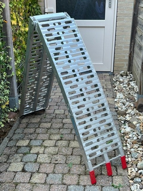 Datona aluminium oprijplaat 200 cm – opvouwbaar – 340 kg, Ophalen, Zo goed als nieuw