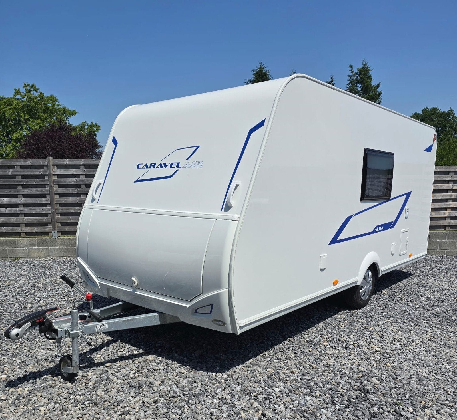 Caravelair Alba 466., Caravans en Kamperen, Caravans, Particulier, tot en met 6, Caravelair, Douche, Luifel, Reservewiel, Uitbouw voortent