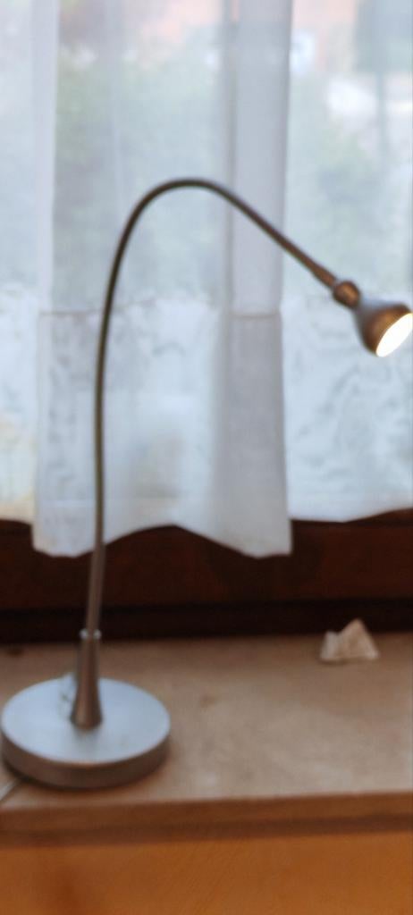 Lampe de bureau IKEA, Enlèvement