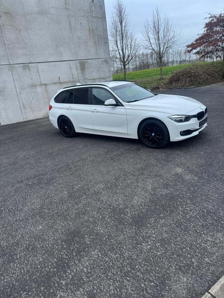 Bmw 316i 1.6 benzine bj:2013 km:97000km 1jaar garantie, Bedrijf, 5 deurs, USB, 3 Reeks