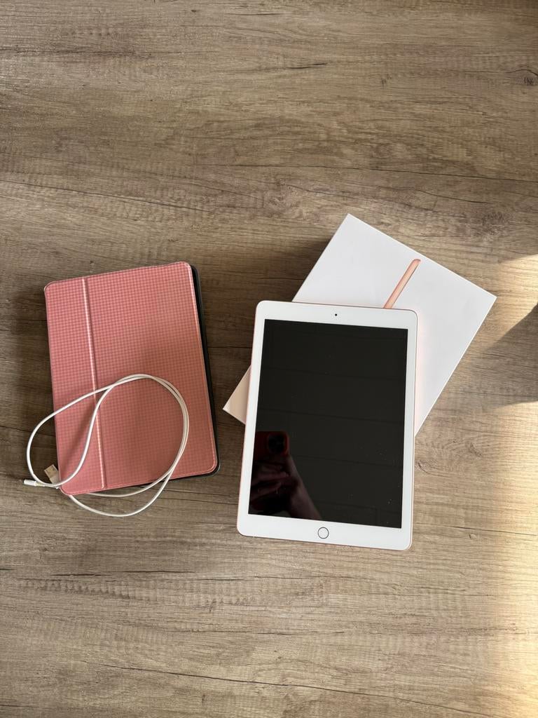 Ipad rose 6e generatie wifi 32Gig, Informatique & Logiciels, Apple iPad Tablettes, 32 GB, Apple iPad, Or Rose, Enlèvement
