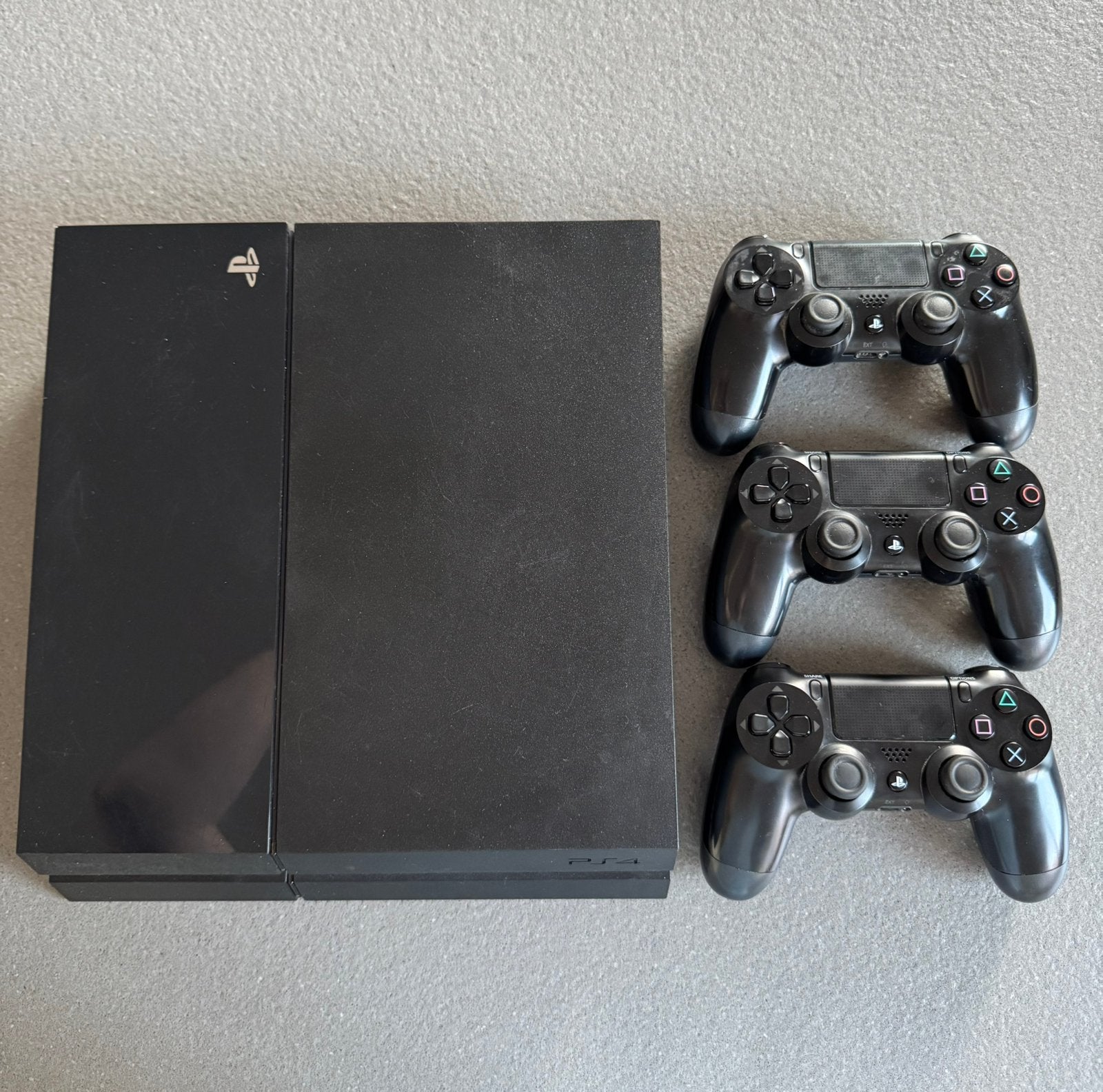 Playstation 4 + 3 dualshock 4 controllers, Games en Spelcomputers, Spelcomputers | Sony PlayStation 4, Ophalen, Original, Met 3 controllers of meer