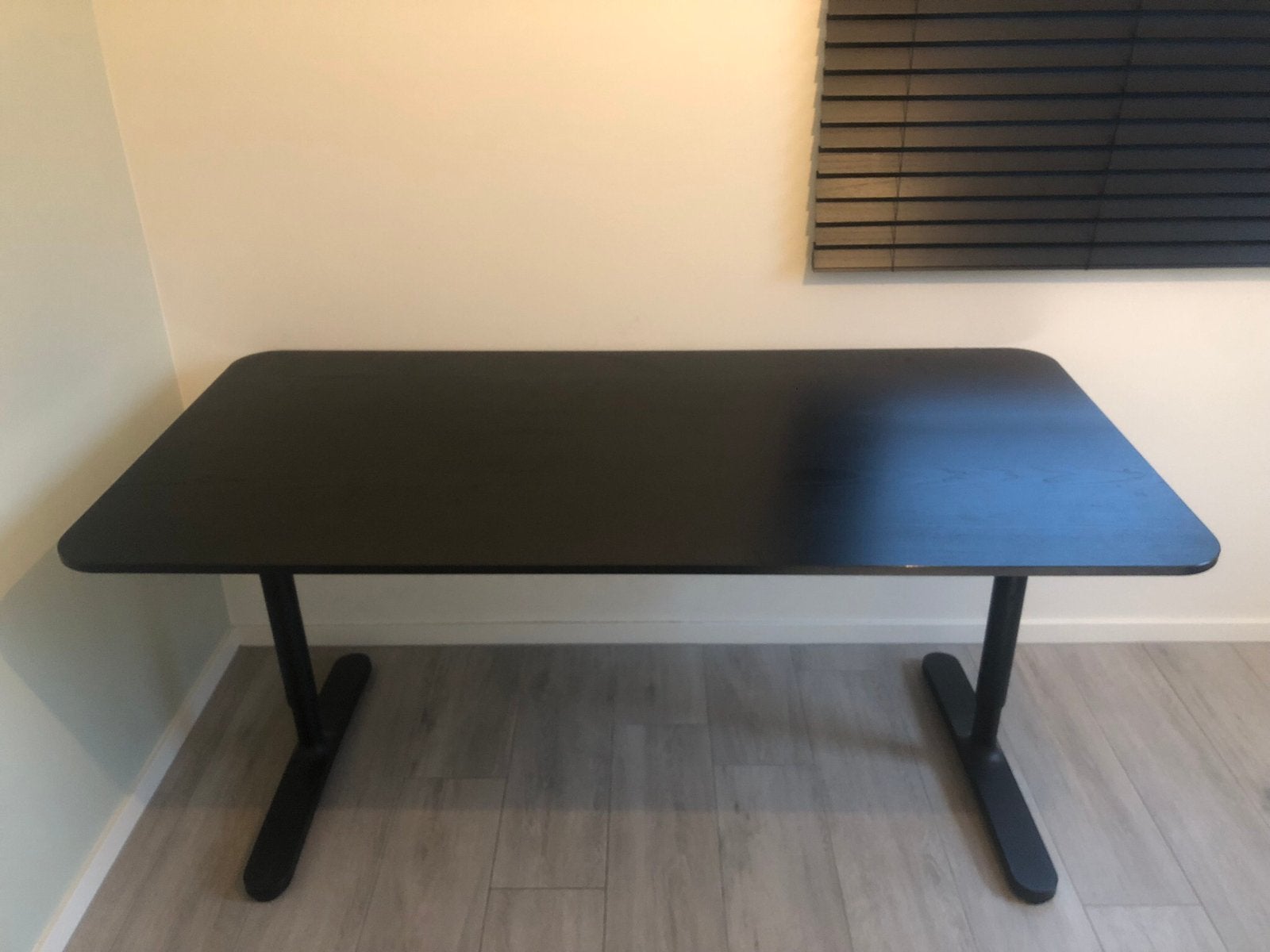 Bureau, recouvert, noir, Maison & Meubles, Bureaux, Comme neuf, Noir, Réglable en hauteur, Enlèvement
