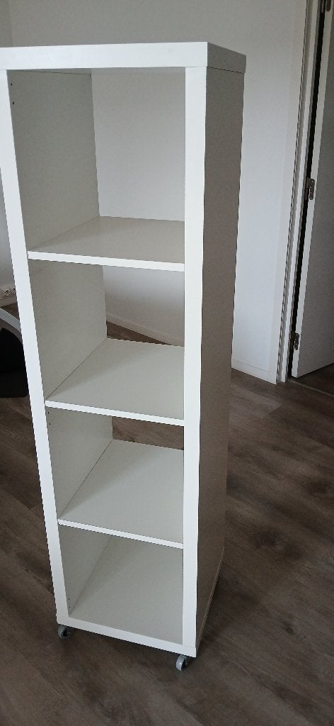 Witte kast Ikea met 4 vakken, Ophalen, Minder dan 50 cm, 100 tot 150 cm, Zo goed als nieuw