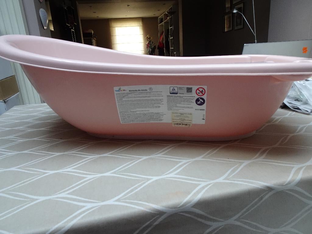 Baignoire rose pour bébé (Tega), Autres marques, Comme neuf, Enlèvement, Standard