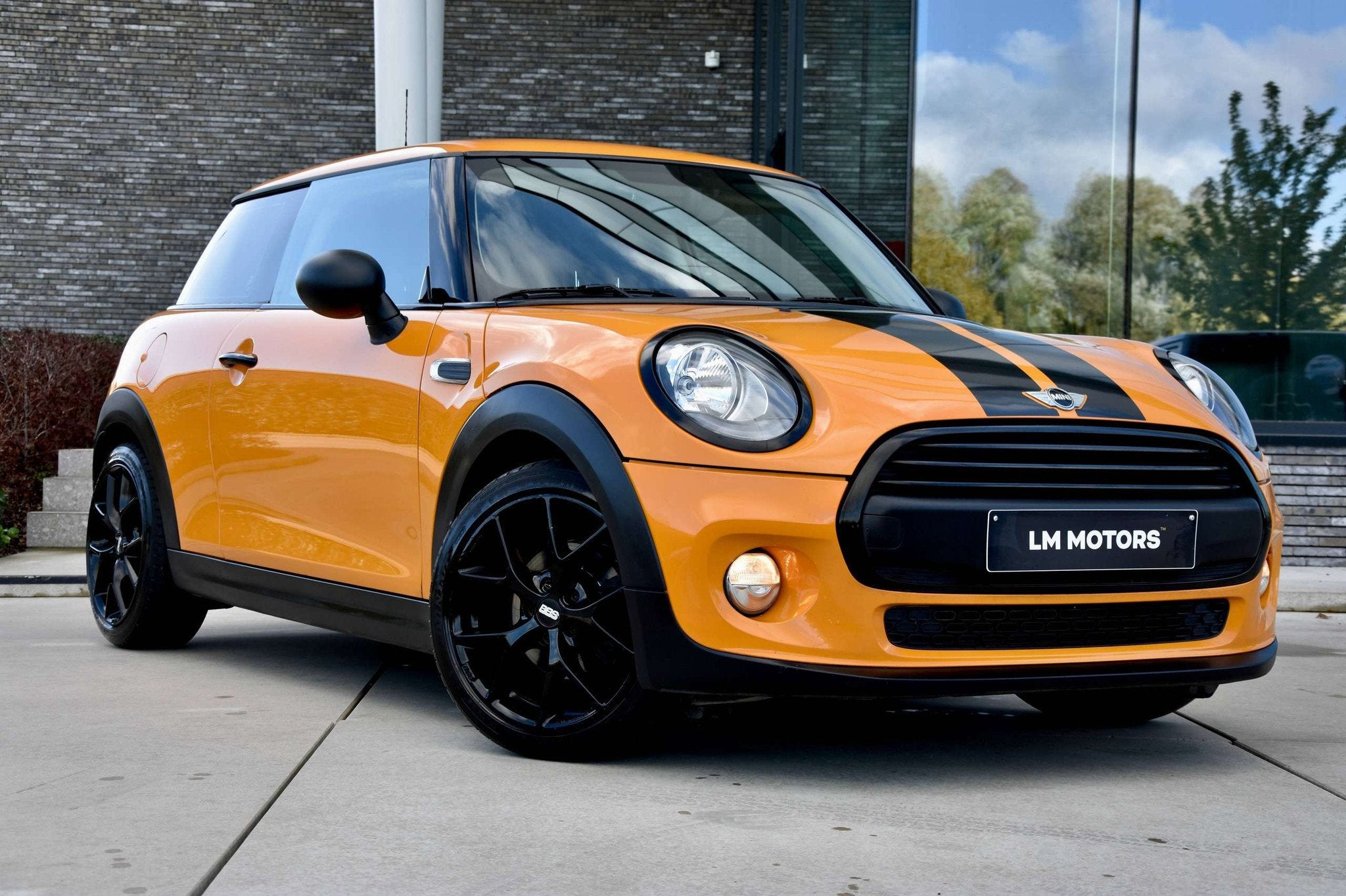 MINI One Mini 1.2 One *Volcano Orange* 65 000KM (bj 2014), Auto's, Voorwielaandrijving, 4 zetels, Overige kleuren, https://public.car-pass.be/vhr/fbf3f104-7763-492f-95d6-c1e6584280a5
