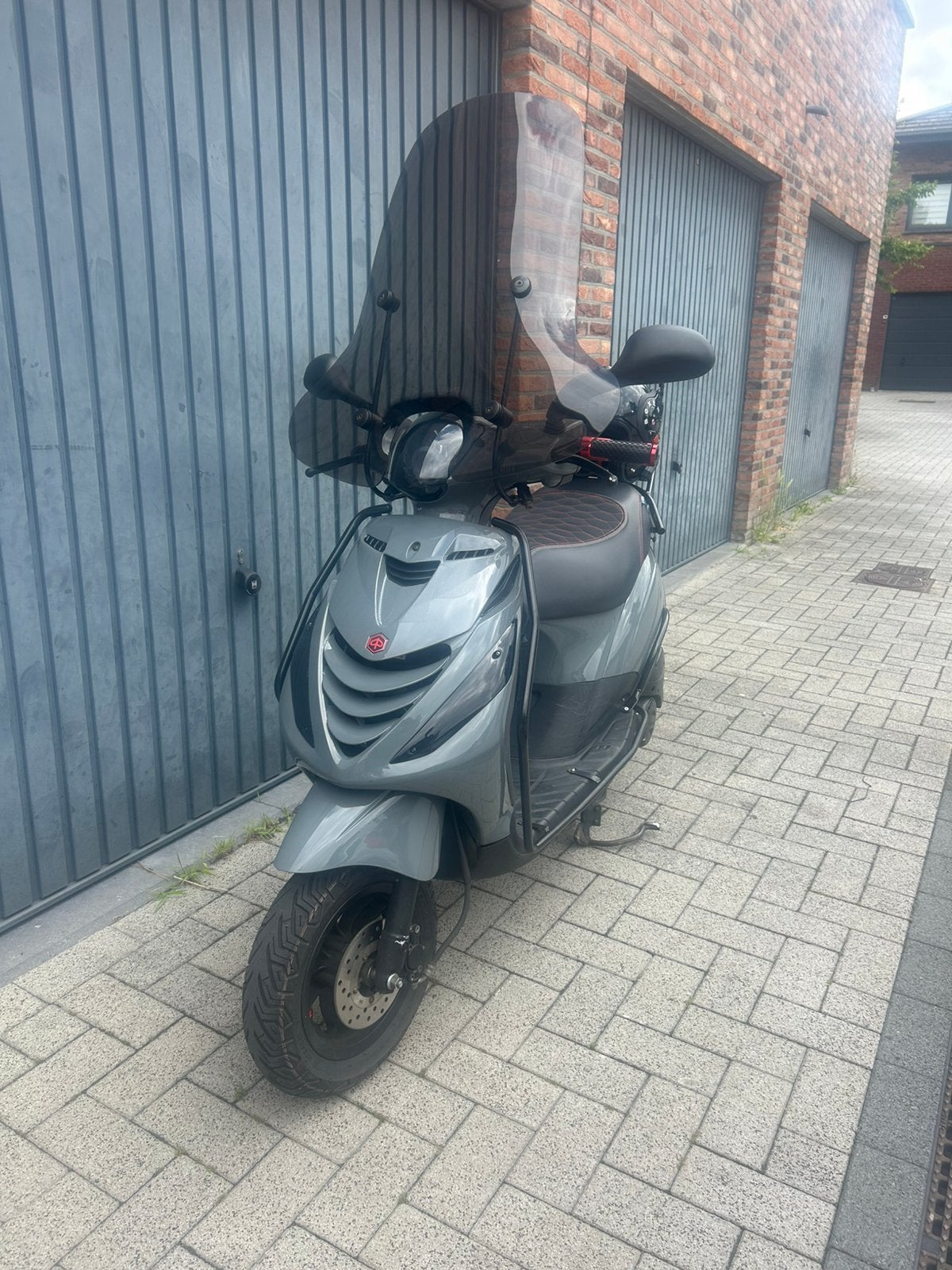 Piaggio zip, Fietsen en Brommers, Ophalen of Verzenden, Zo goed als nieuw, Zip