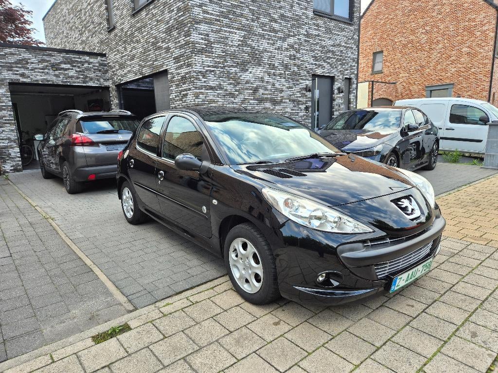 Peugeot 206+ 1.1benzine BJ2012 110.000kms AC 5deurs, Auto's, Peugeot, Voorwielaandrijving, Stof, Zwart, 4 cilinders