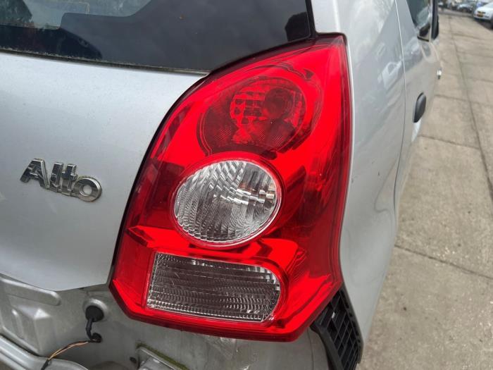 Achterlicht rechts van een Suzuki Alto, Gebruikt, -, -, Ophalen of Verzenden