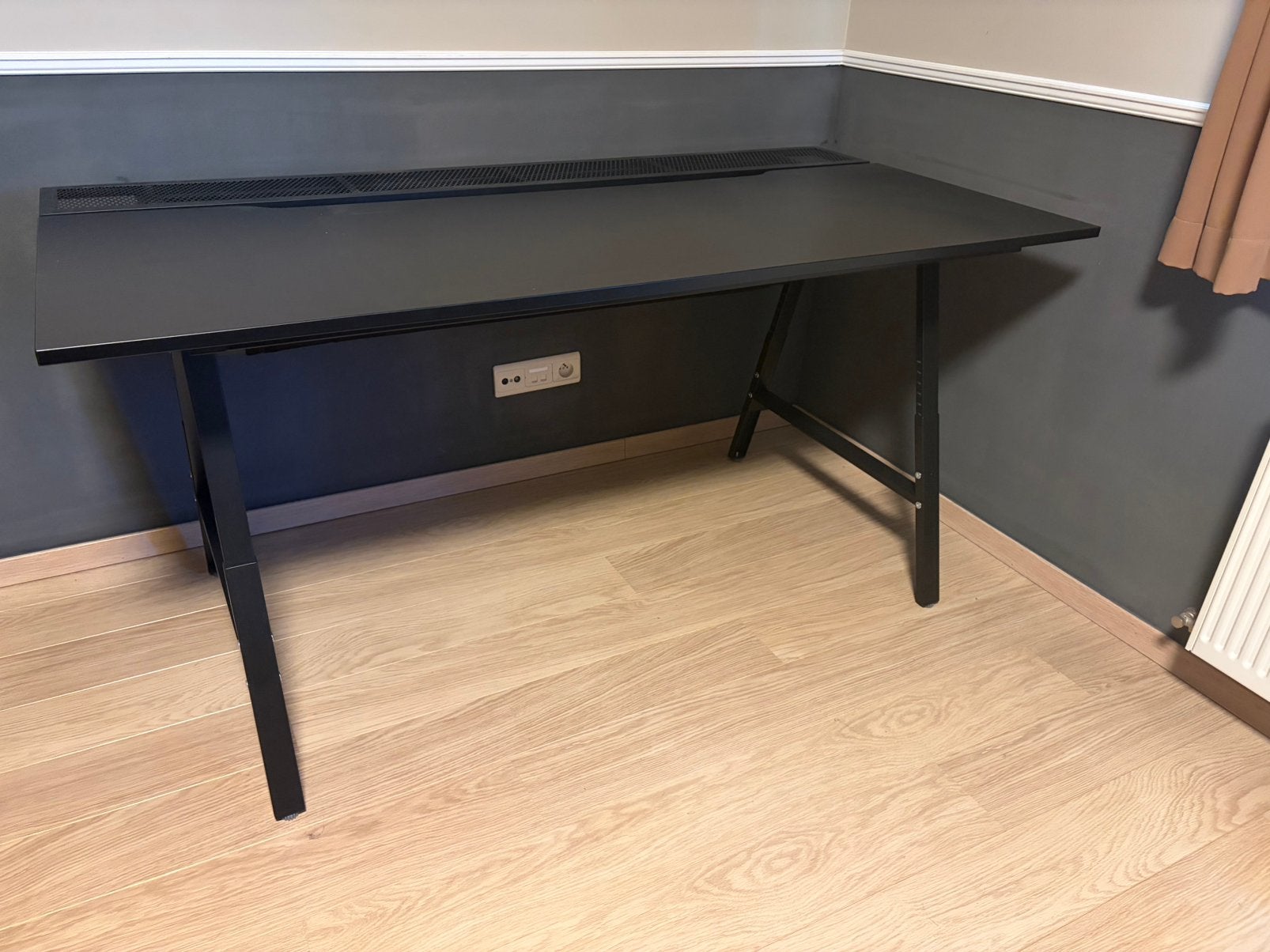 Gamebureau, Huis en Inrichting, Bureaus, Ophalen, Zo goed als nieuw