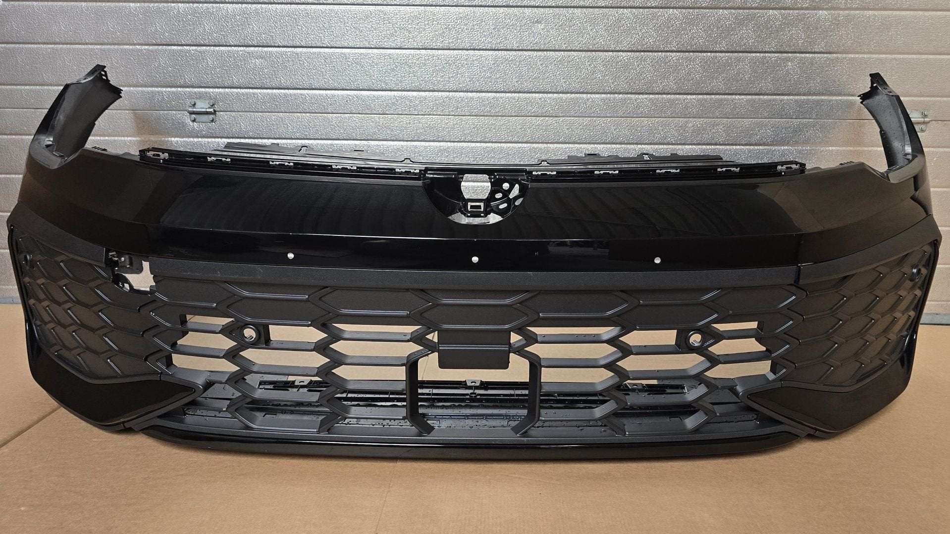 Voorbumper VW Golf 8 VIII 8.5 FACELIFT GTI GTD 4xPDC bj.2024, -, Origine de la pièce connue, Utilisé, -