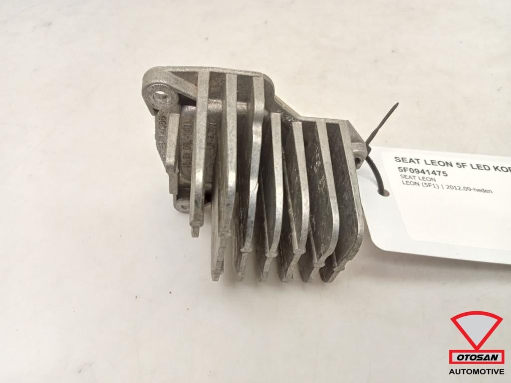 Module de phares LED pour Seat Leon 5F 5F0941475, Autovia A-2, Km 585 585
08760  Martorell, ES, SEAT S.A., Utilisé, Customercare@seat.es