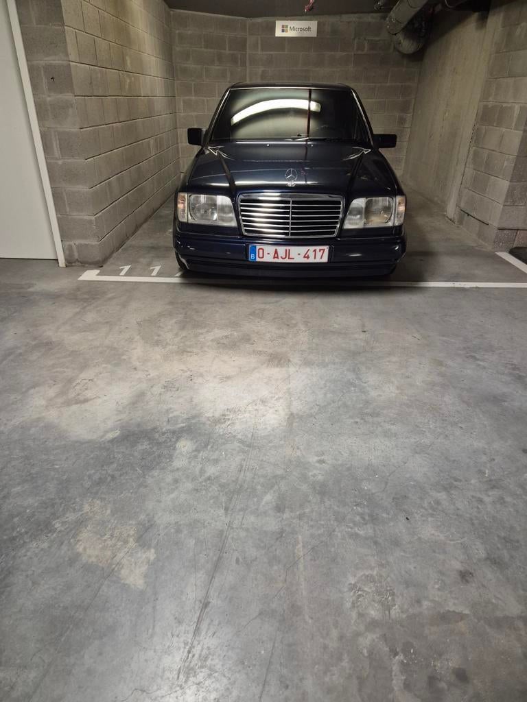 Mercedes E250d oldtimer très belle 2eme propriétaire, Immo