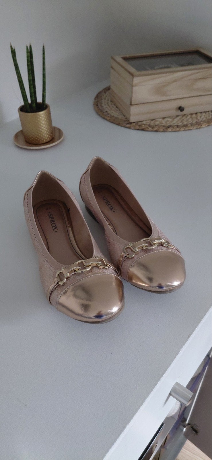 Schoenen maat 40, Ophalen