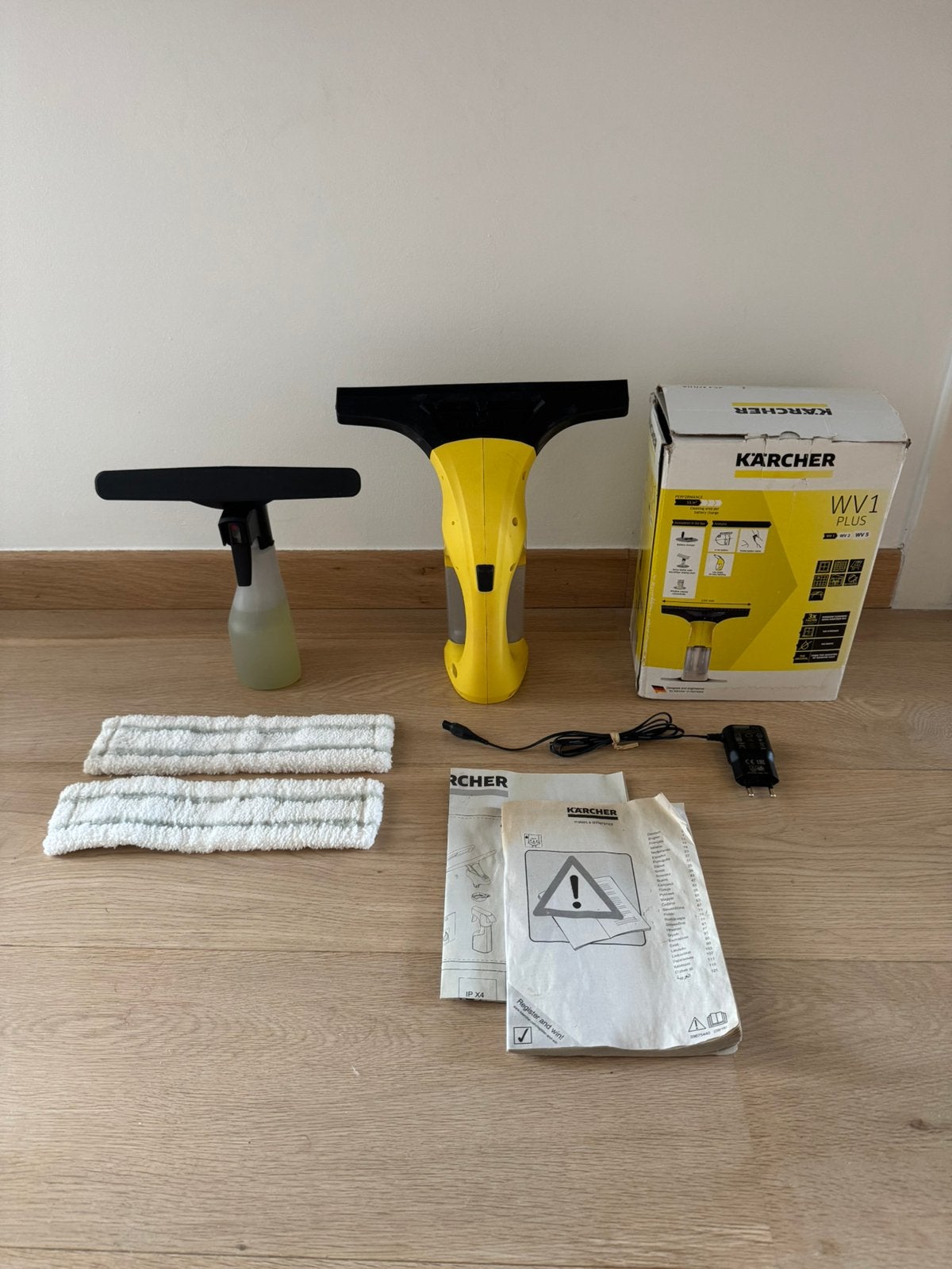 Raclette aspirateur Karcher + accessoires, Enlèvement ou Envoi, Essuie-vitre ou Raclette
