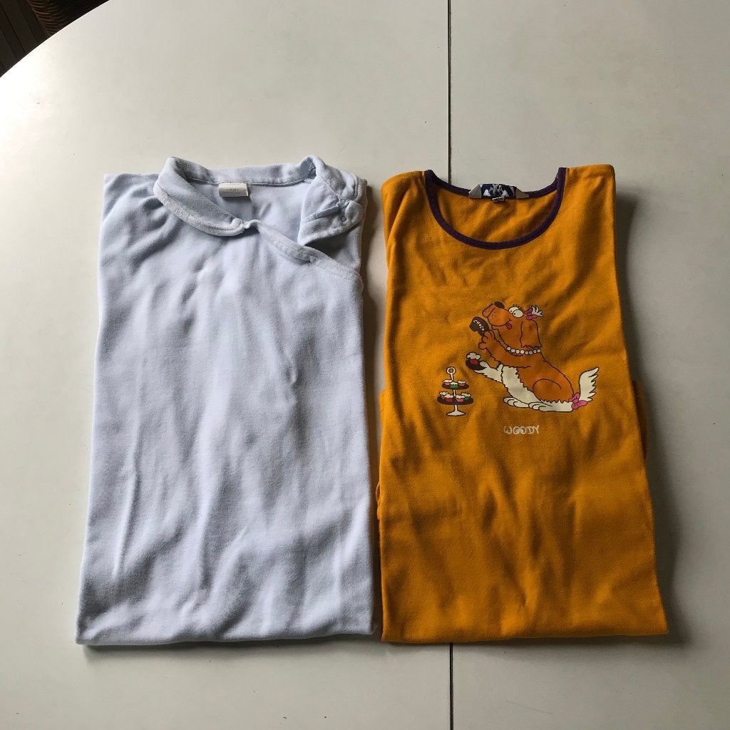 2 NACHTKLEEDJES voor 10€ - 1x WOODY - maat 152, Enlèvement ou Envoi, 1x WOODY, Fille, Vêtements de nuit ou Sous-vêtements