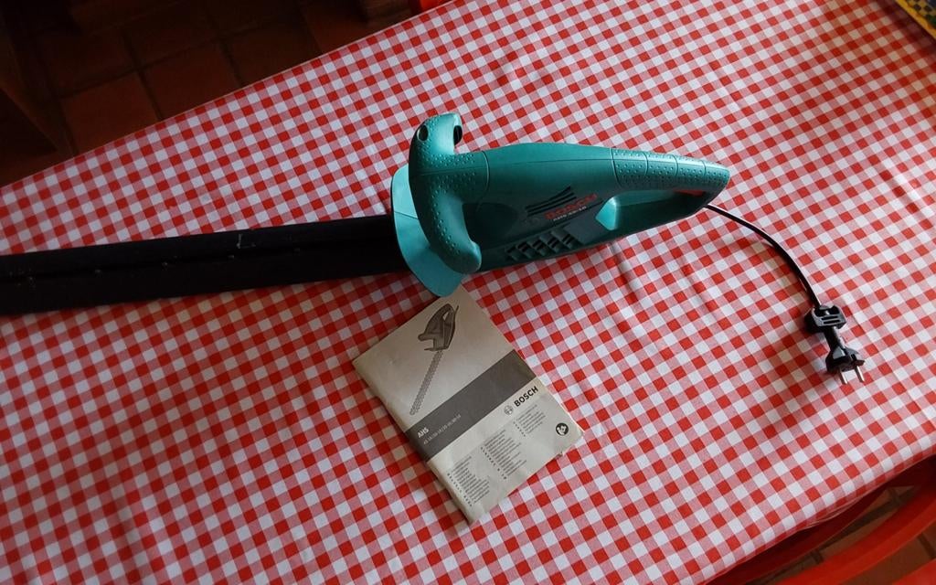 Taille-haies  filaire Bosch AHS 45-16.peu servi+ instruction, Enlèvement, Comme neuf, Électrique, BOSCH