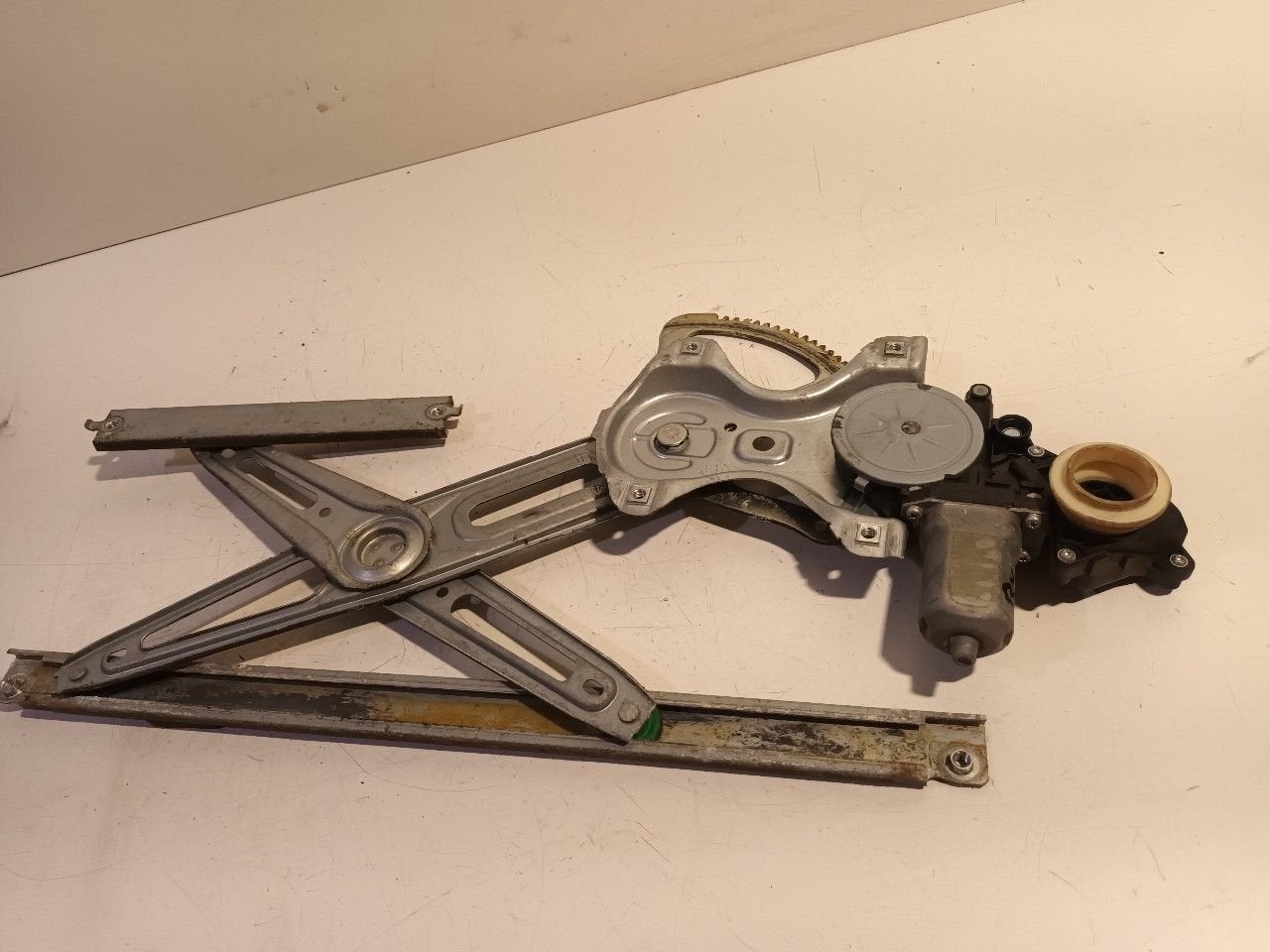Raammechaniek elektrisch rechts voor Toyota Auris, Onderdelen@venauto.nl, Van der Ven Autorecycling B.V., Gebruikt, Ettenseweg 76, 4706 PB Roosendaal, The Netherlands