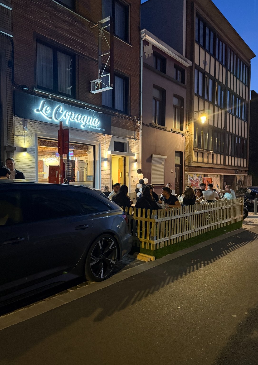 PIZZERIA – RESTAURANT ITALIEN À VENDRE, Articles professionnels, Aménagement de Bureau & Magasin | Commerce & Inventaire, Enlèvement ou Envoi