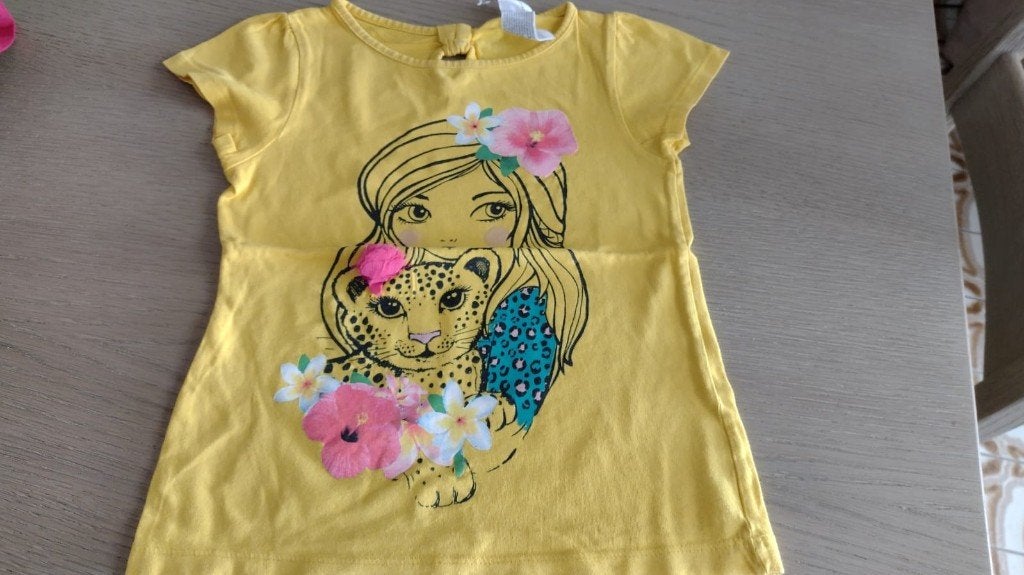 verschillende t shirten maat 122, Kinderen en Baby's, Meisje, Ophalen of Verzenden, Zo goed als nieuw, Shirt of Longsleeve