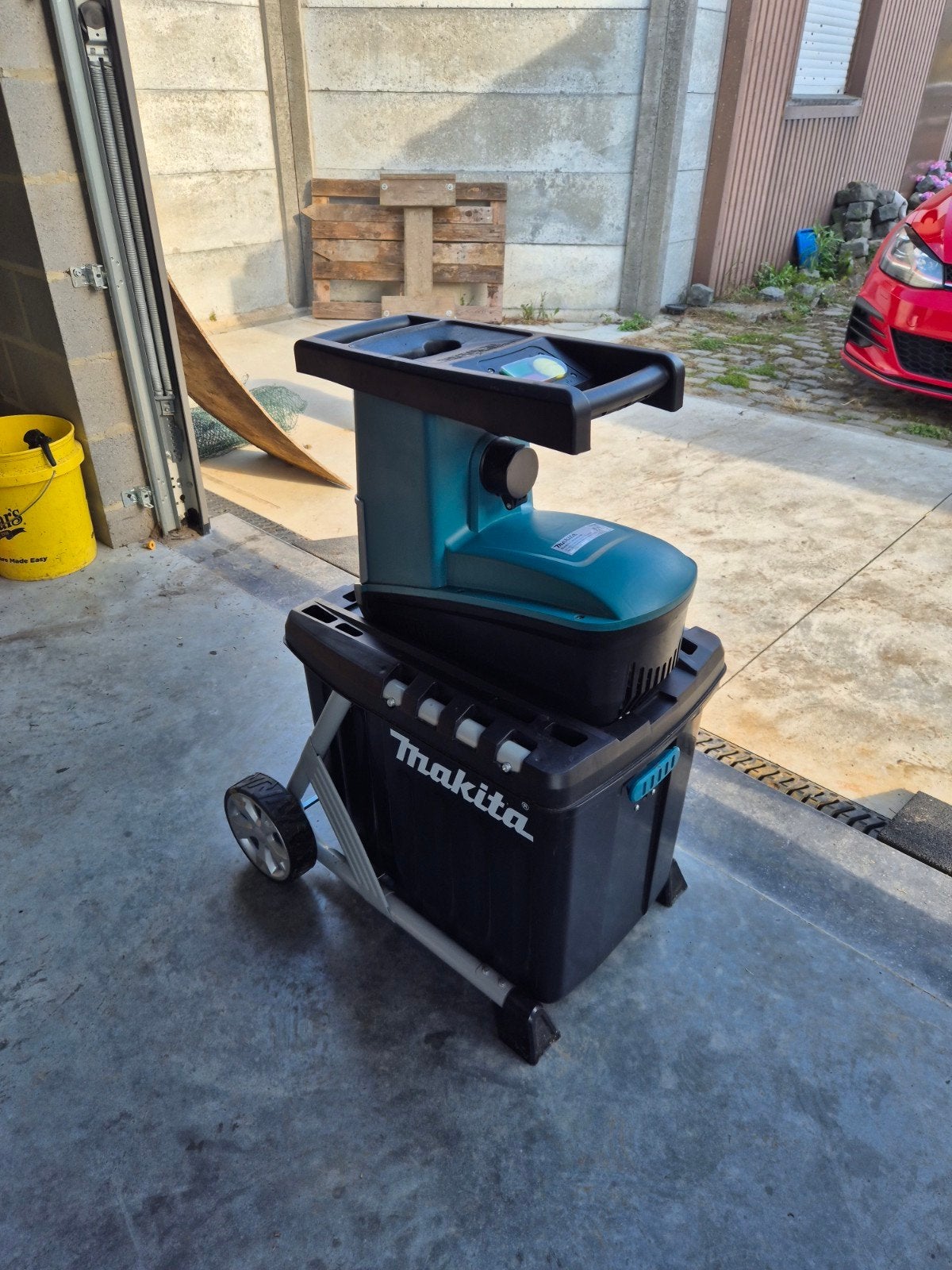 Broyeur de branches Makita, Jardin & Terrasse
