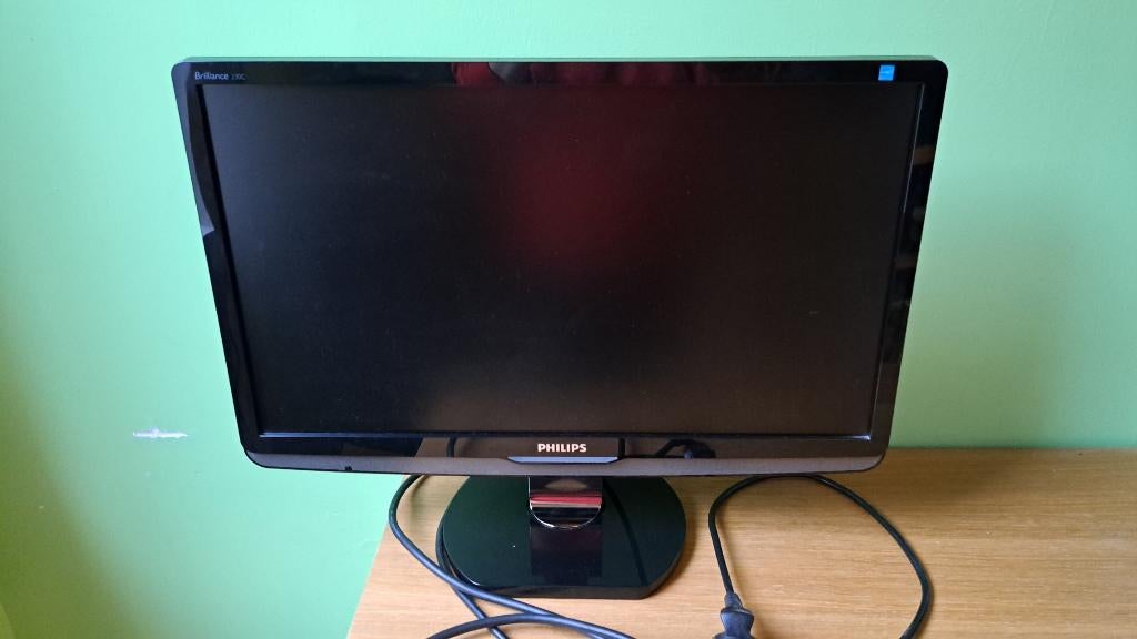 Écran Philips 23 pouces, HDMI, Autres types, Haut-parleurs intégrés, Full HD