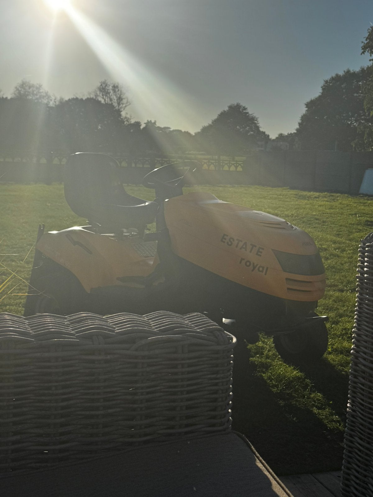 Stiga zitmaaier / grasmaaier, Tuin en Terras, Ophalen, Zo goed als nieuw, Elektrische starter, 90 tot 120 cm