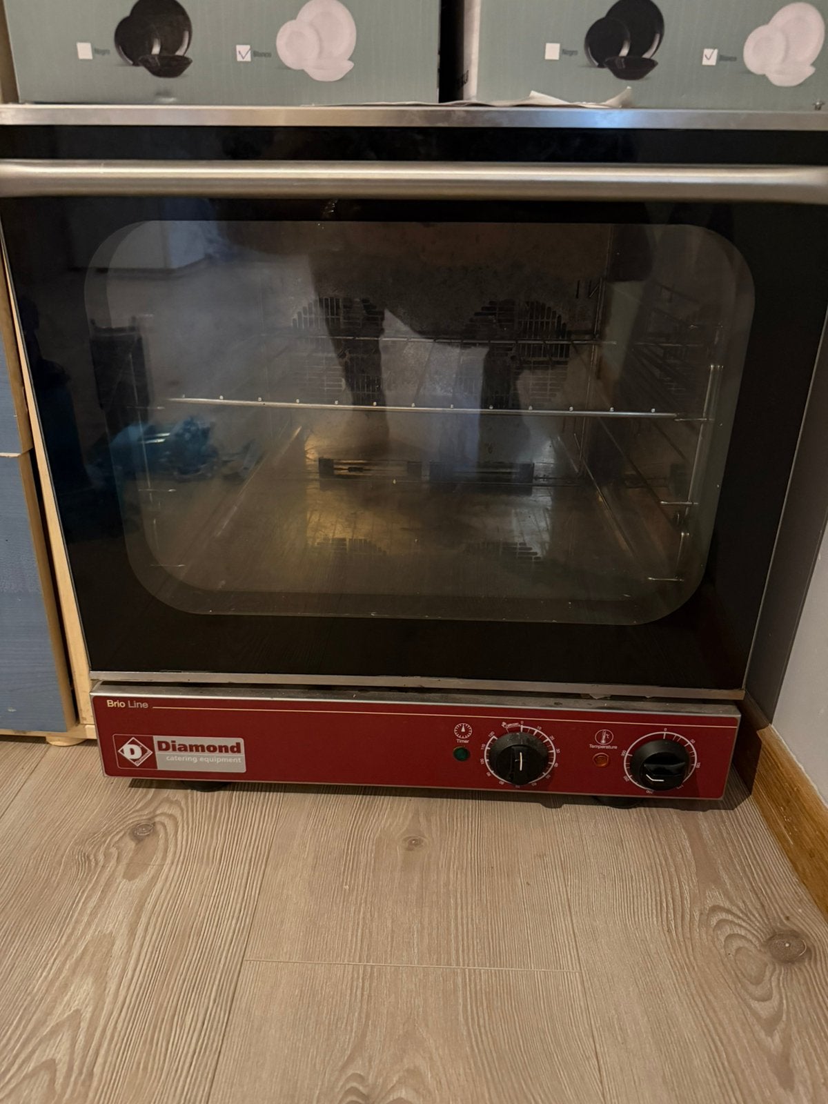 Four Diamond, Ophalen, Zo goed als nieuw, Oven