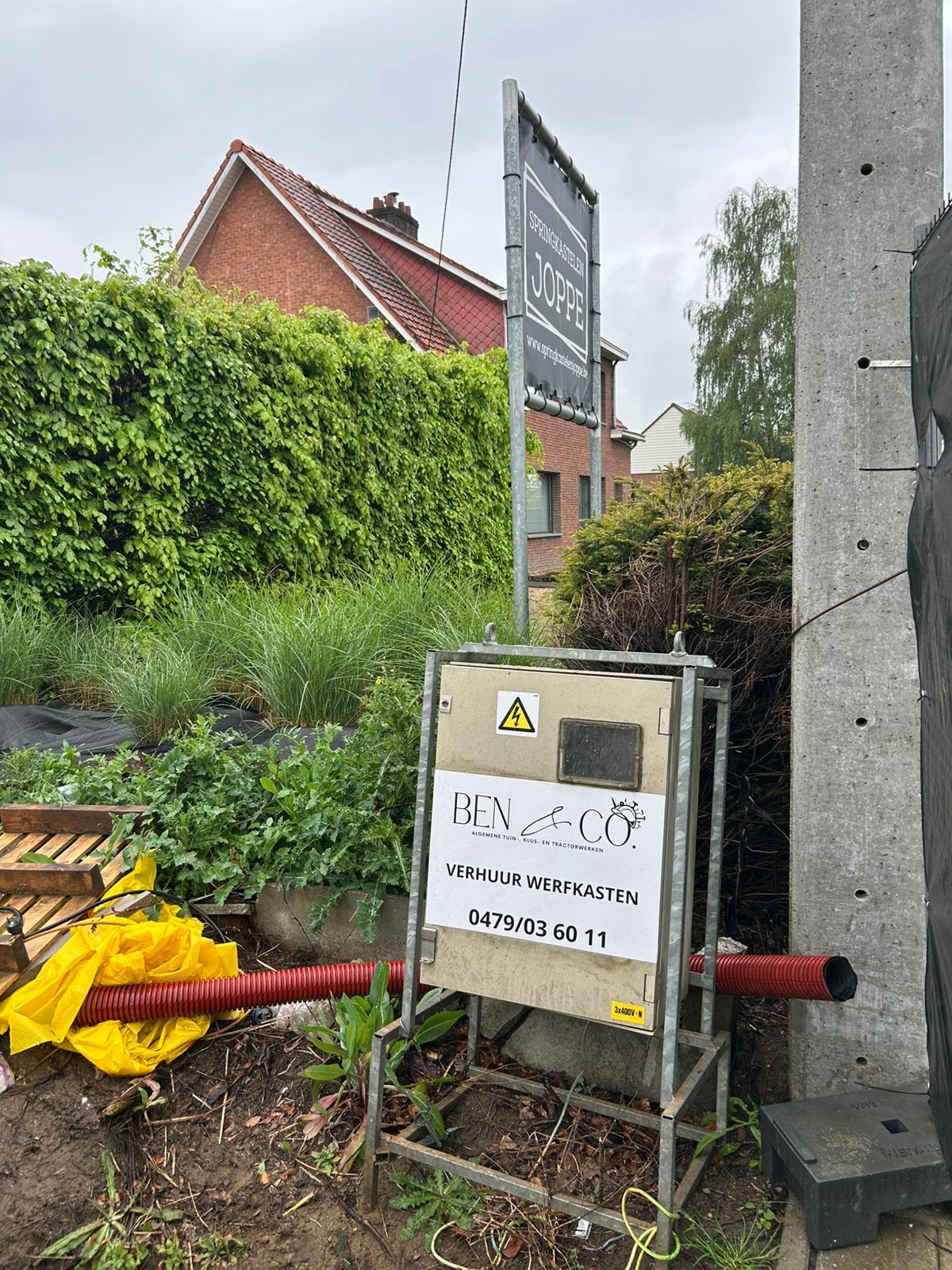 TE HUUR WERFKAST 32A €4/M, Ophalen, Zo goed als nieuw