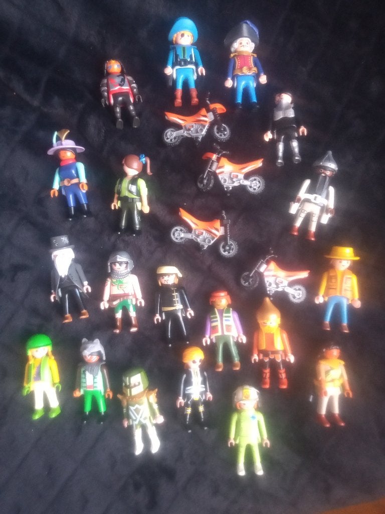 Lot de 19 playmobils (customs) + 4 mini-motos, Enlèvement ou Envoi, Comme neuf, Playmobil en vrac