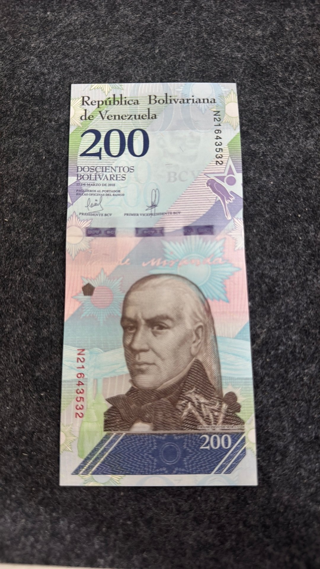 200 bolivars vénézuéliens UNC, Envoi, Billets en vrac