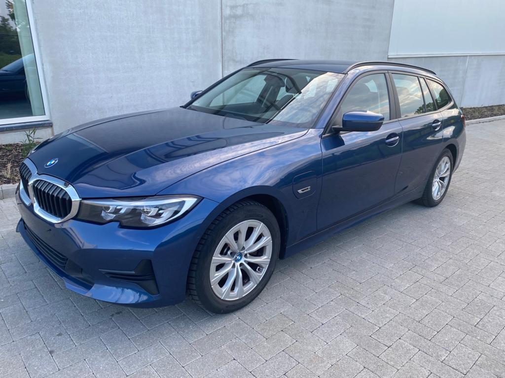 BMW 320E TOURING - BUSINESS PACK, Automaat, 1998 cc, Achterwielaandrijving, 4 cilinders