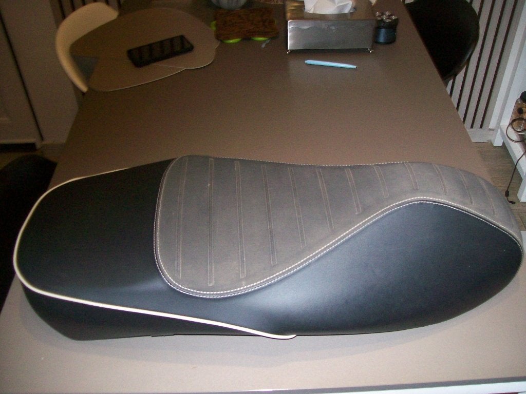 selle Vespa Supersport GTS/V, Enlèvement ou Envoi, Comme neuf, Selle, Vespa