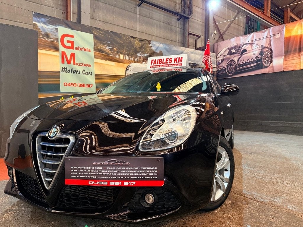 Alfa Romeo Giulietta 1.6JTD LED DNA J.A., Auto's, Zwart, Leder, 5 deurs, Verwarmde buitenspiegels