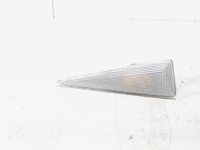 Clignotant protection avant gauche d'un Renault Grand Espace, Autos : Pièces & Accessoires, Éclairage, Renault, -, 3 mois de garantie