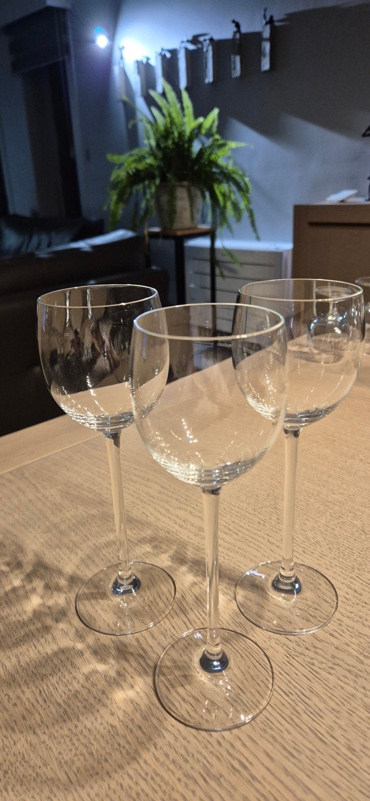 3 witte wijnglazen, Verzamelen, Glas en Drinkglazen, Ophalen