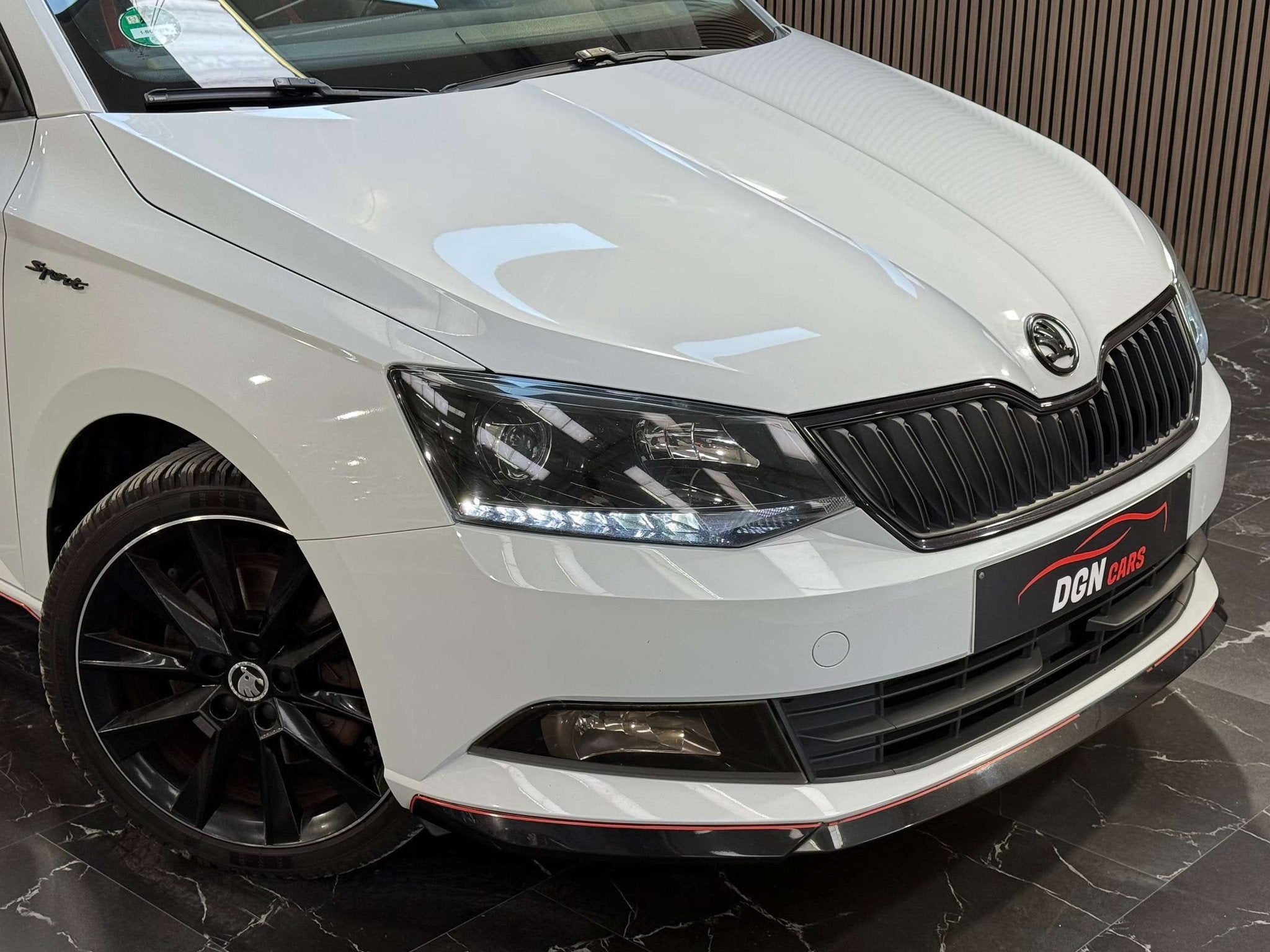 Skoda Fabia Fabia SW 1.0 TSI Monte Carlo (bj 2017), Auto's, Skoda, Voorwielaandrijving, Stof, Gebruikt, Euro 6