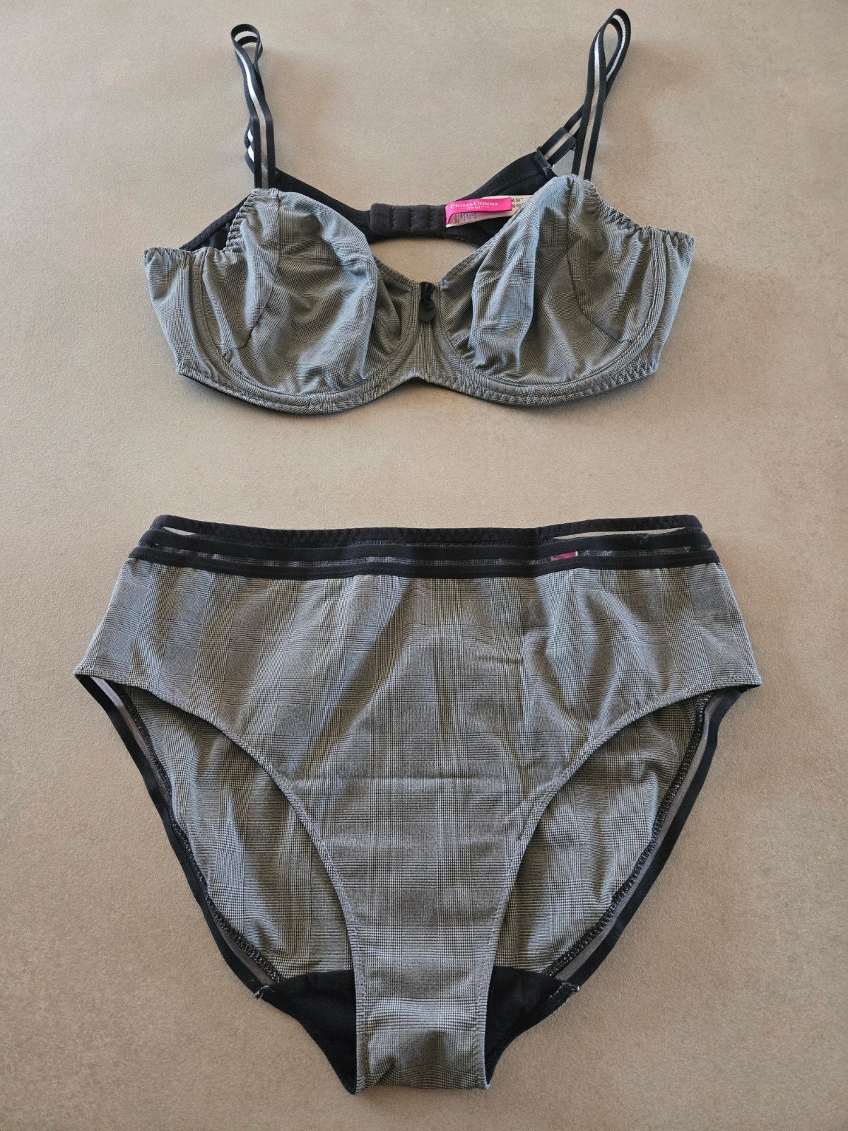PrimaDonna Twist lingerie set – beha + slip – 85D / 42, Prima Donna, Enlèvement ou Envoi, Gris, Ensemble