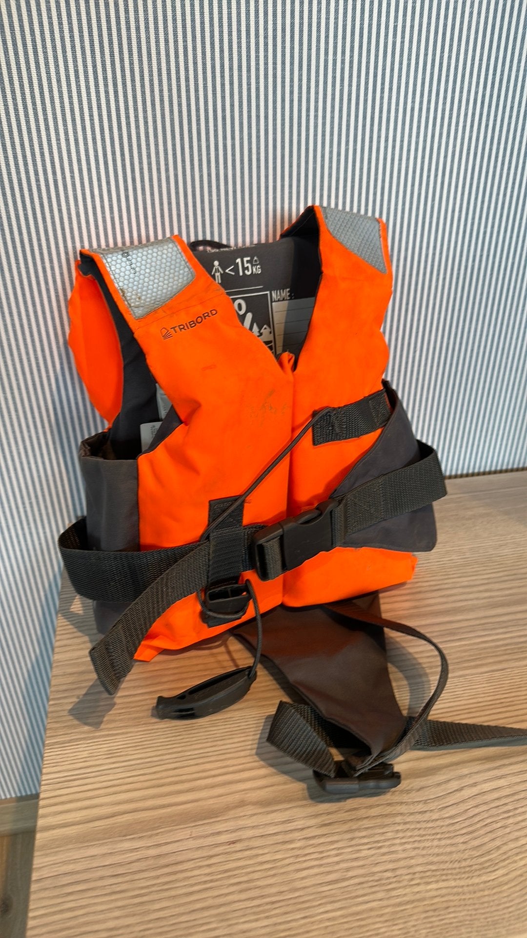 Reddingsvest kleiner dan 15 kg tribord, Ophalen, Zo goed als nieuw