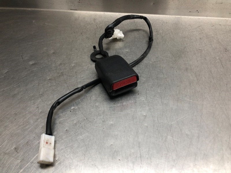 BOUCLE DE CEINTURE ARRIÈRE DROIT Toyota iQ (|090217DA|), Utilisé, Toyota