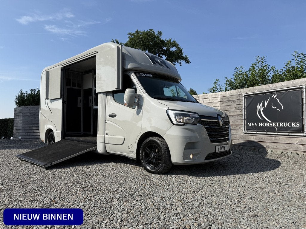 Renault Master | HORSETRUCK | KRISMAR | STALLION 3XL | 2021, Dieren en Toebehoren, Paarden en Pony's | Trailers en Aanhangwagens