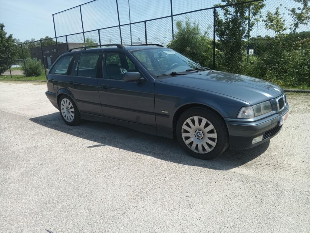 BMW 318tds touring leder, Autos, BMW, Cuir, Achat, Attache-remorque, Boîte manuelle