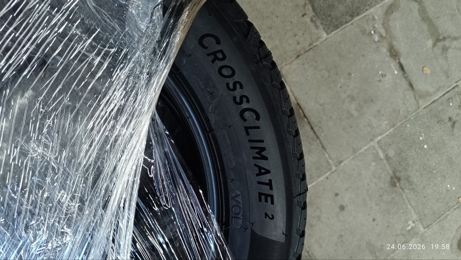 Nieuwe banden/all seizoenen, Auto-onderdelen, Banden en Velgen, Ophalen, 18 inch, Nieuw, 235 mm