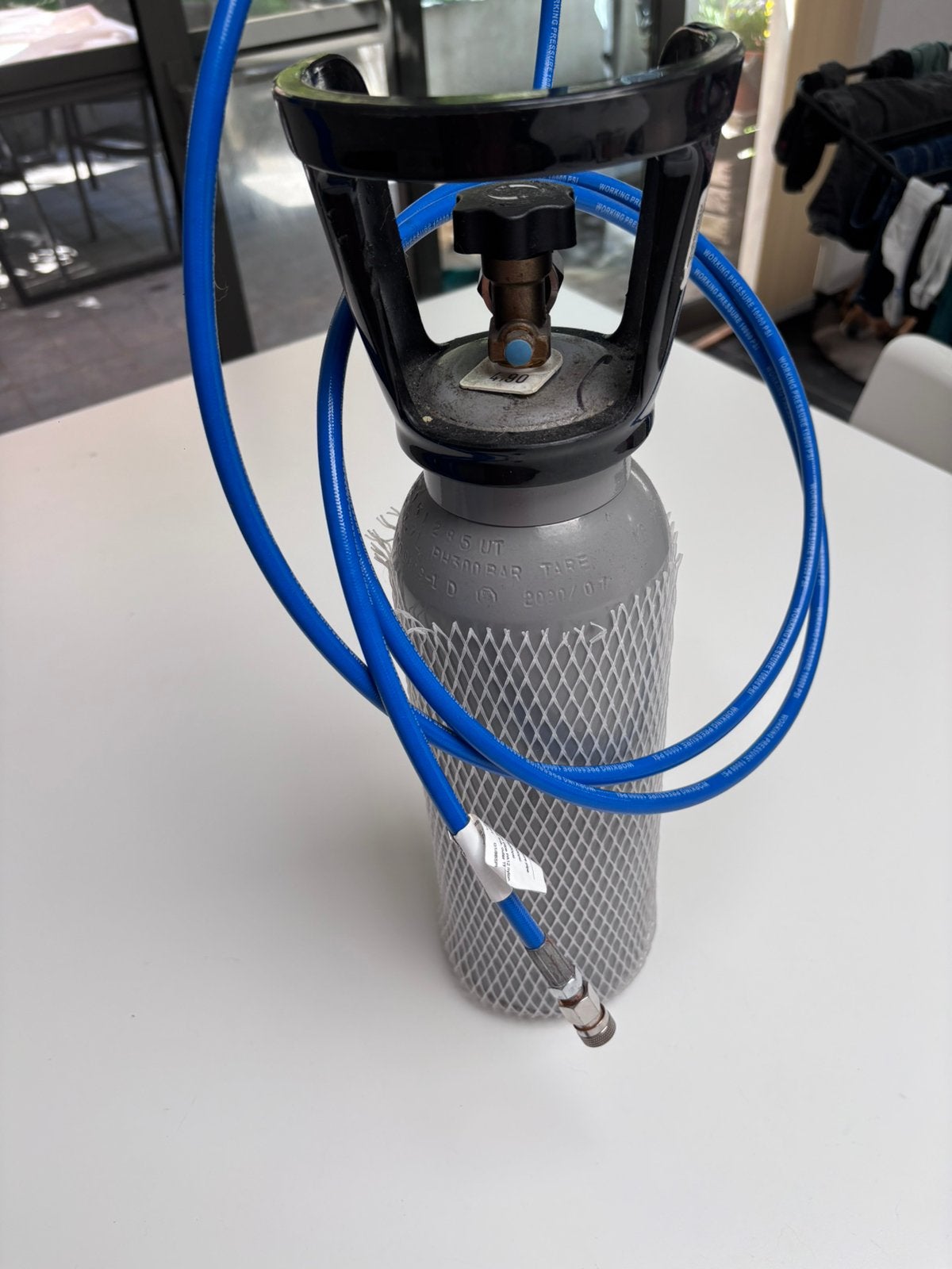 Co2 fles gevuld., Ophalen, Zo goed als nieuw